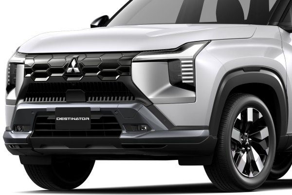 Phụ kiện xe Mitsubishi Destinator